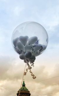 Nr. 4 Riesenballon 85 cm mit 15 Minis. 49,95 &euro;
